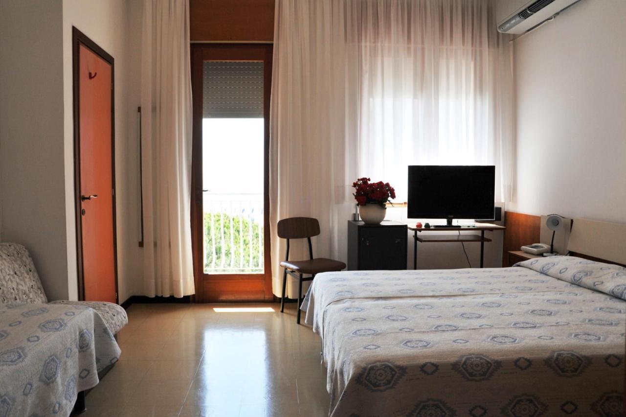 Hotel Reno Lido di Jesolo Esterno foto